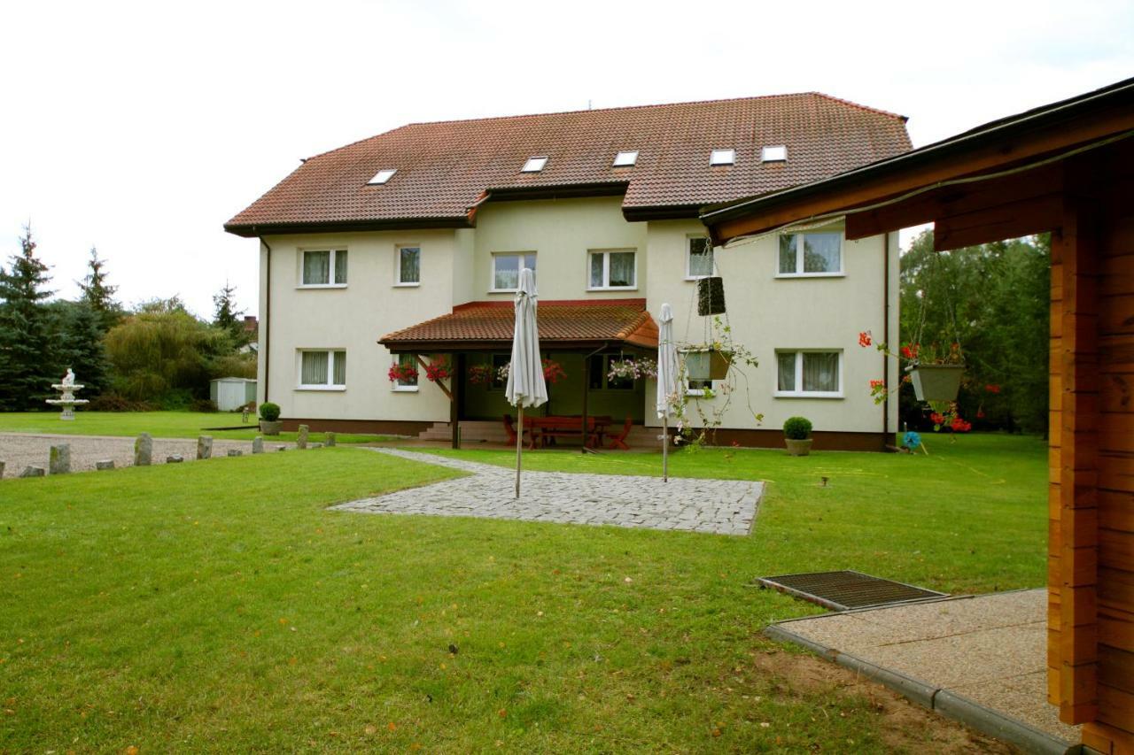 Restaurant & Hostel "Broadway" Kliniska Exterior photo
